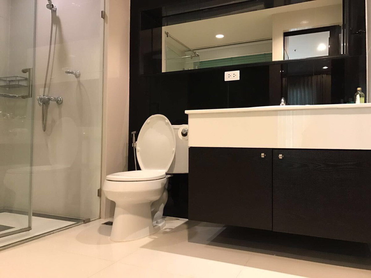 For RentCondoWitthayu, Chidlom, Langsuan, Ploenchit : !! Beautiful room for rent, Condo The Address Chidlom, near BTS Chidlom.