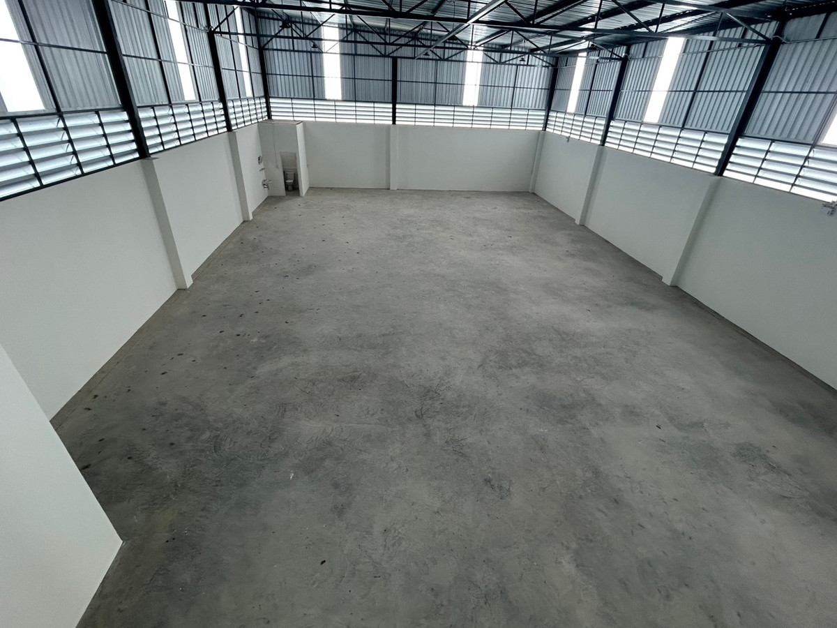 For RentFactorySamut Prakan,Samrong : Factory for rent, newly built, Soi Bang Pla 2, Thepharak, Samut Prakan, land size 214 sq m, has space on the side. Can park many cars. Factory size 468 sq m. including office. Can request permission from Ror Ngor.2.