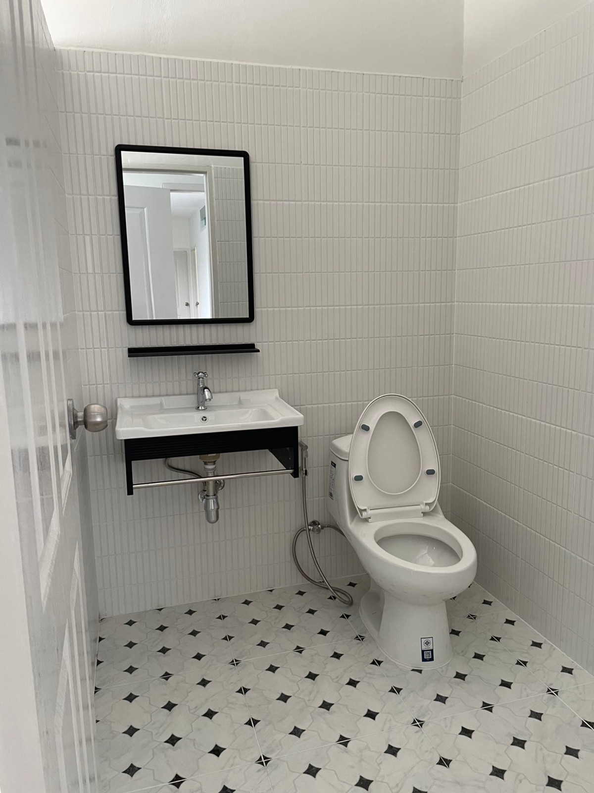 For RentHouseRatchadapisek, Huaikwang, Suttisan : Single house Huai Khwang