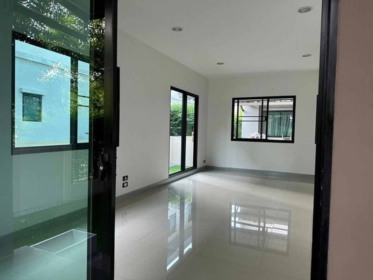 For RentHousePathum Thani,Rangsit, Thammasat : HR3322 Single house for rent, PAVE Rangsit project (Khlong 4) – beautiful house, new condition, with furniture/new appliances.