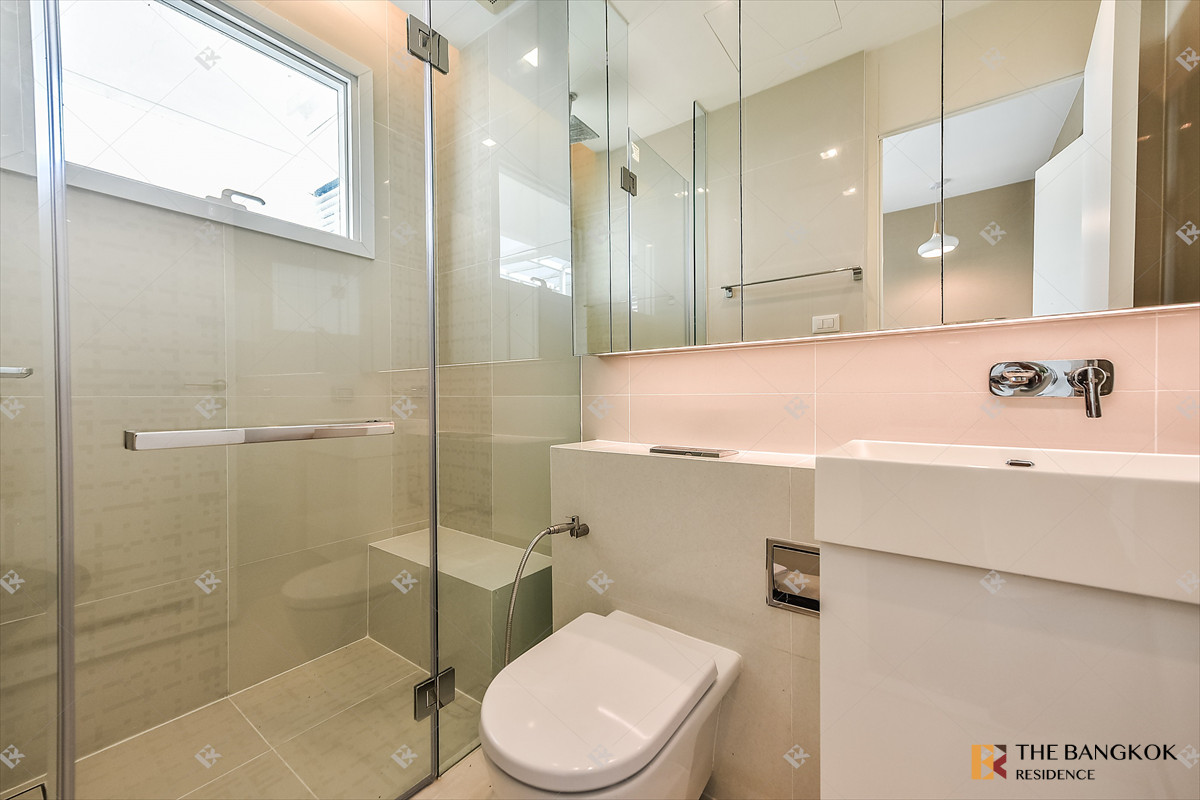 For SaleCondoLadprao, Central Ladprao : ✨Beautiful unit!  Great value ✨ The Saint Residences near MRT Phahonyothin