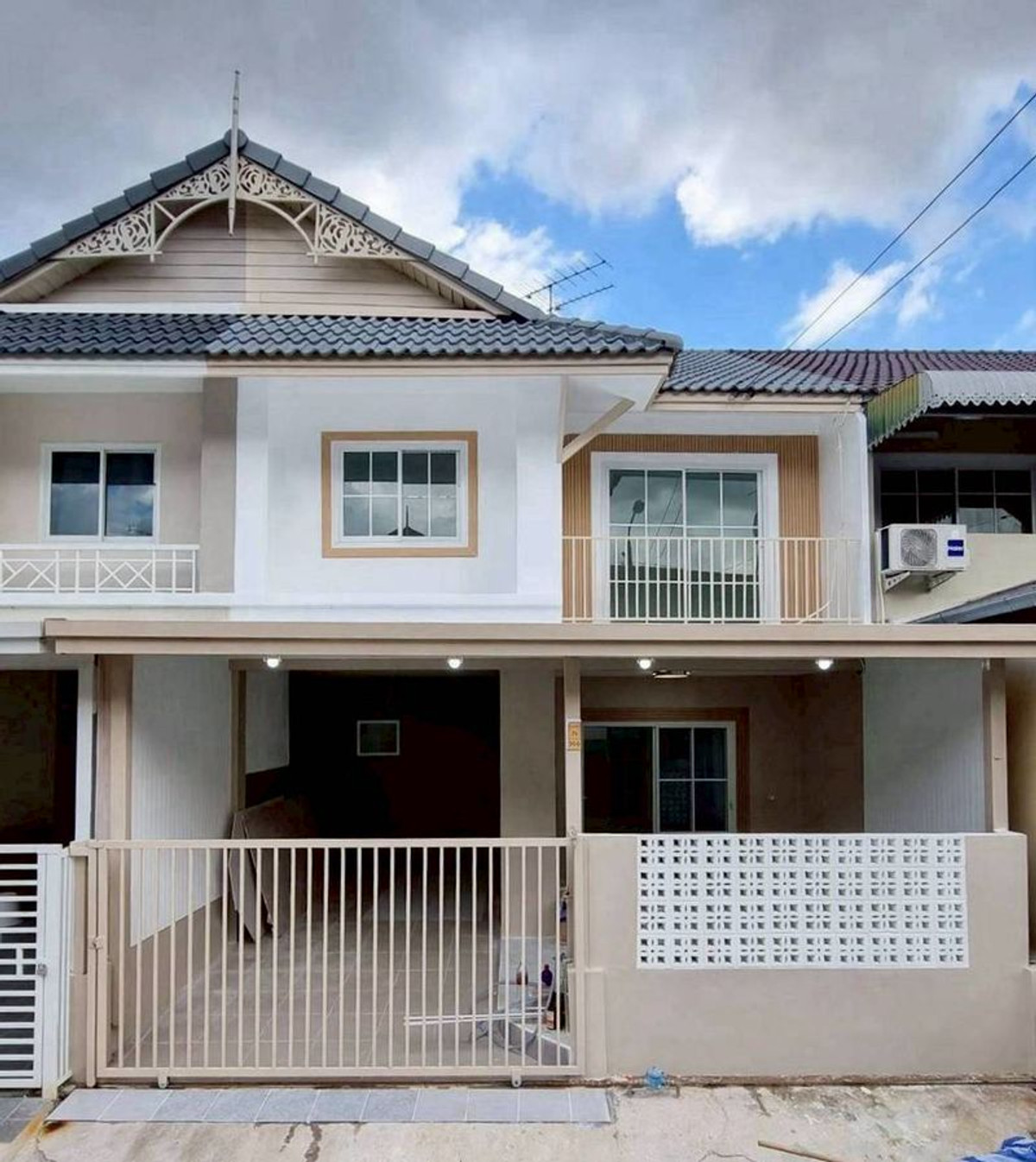 ขายทาวน์โฮมนนทบุรี บางใหญ่ บางบัวทอง : ขาย‼️ทาวน์เฮ้าส์ 2 ชั้น หมู่บ้านพฤกษา 18/1 เนื้อที่ 18 ตารางวา 3 ห้องนอน 2 ห้องน้ำ ซอยแก้วอินทร์ ตำบลบางแม่นาง อำเภอบางใหญ่ จังหวัดนนทบุรี (ตกแต่งสวยพร้อมอยู่)