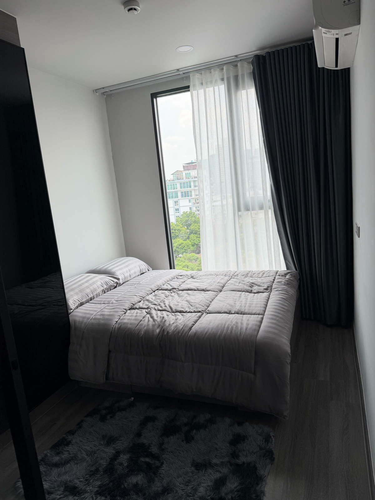 For RentCondoLadprao, Central Ladprao : The origin Lat Phrao 15, very new room, good price too.