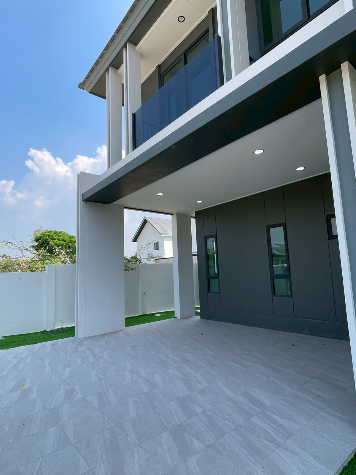 For SaleHousePattaya, Bangsaen, Chonburi : Detached House 57 Sq.w. behind Wat Takian Tia / 4 Bedrooms (FOR SALE) BEWN106