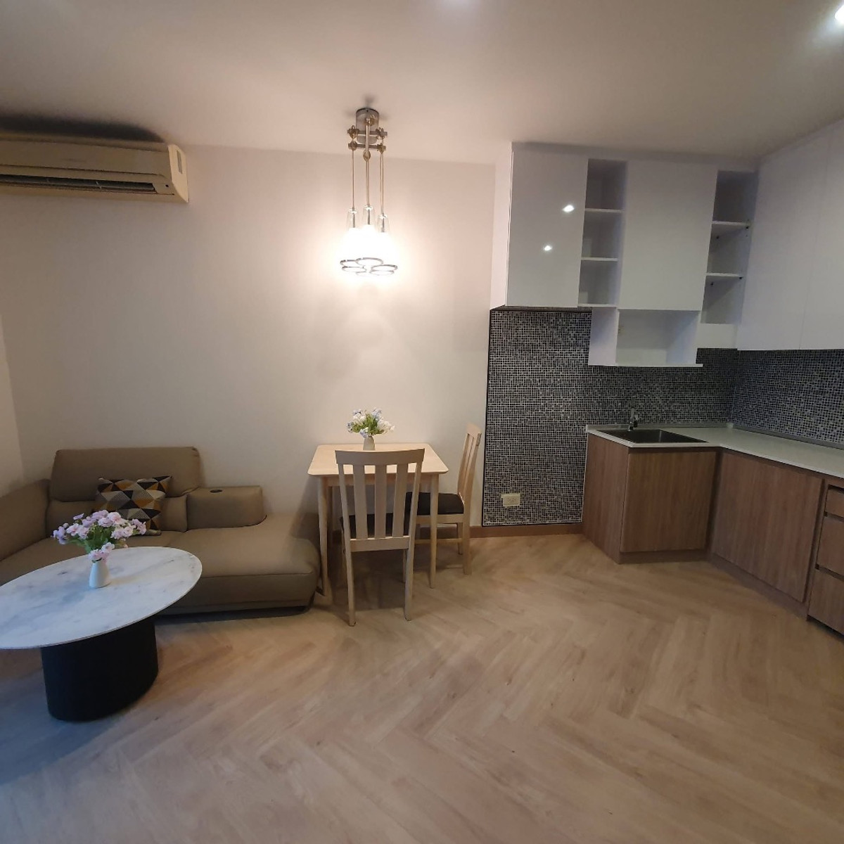 For SaleCondoRatchathewi,Phayathai : 🏡 The Capital Ratchaprarop–Vibhavadi | 1 Bedroom, Corner Unit, 2.7 m Ceiling Height Near BTS Victory Monument | Price 3.19 MB 📞 065-626-5636 (Kie)