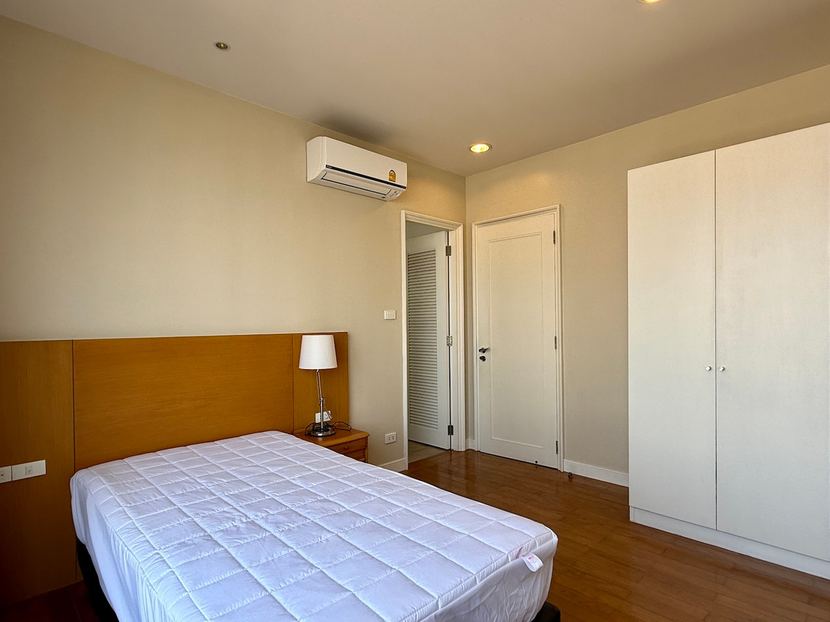 ให้เช่าคอนโดสุขุมวิท อโศก ทองหล่อ : คอนโด 4 ห้องนอน เลี้ยงสัตว์ได้ ใจกลางซอยทองหล่อ ใกล้สถานีรถไฟฟ้า BTS ทองหล่อ