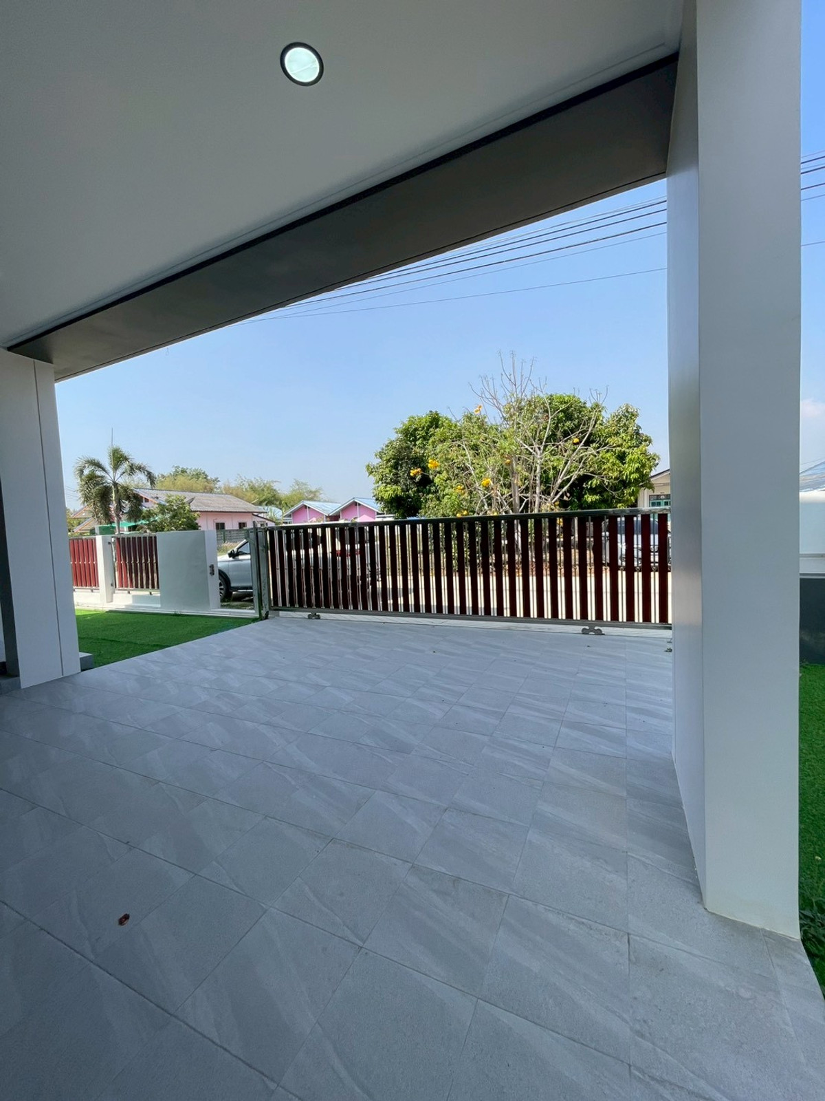 For SaleHousePattaya, Bangsaen, Chonburi : Detached House 57 Sq.w. behind Wat Takian Tia / 4 Bedrooms (FOR SALE) BEWN106