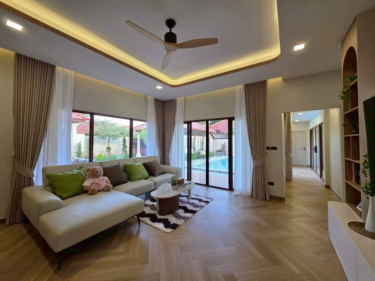 ให้เช่าพัทยา บางแสน ชลบุรี สัตหีบ : บ้านพูลวิลล่า  สไตล์ Cottage Garden รายล้อมด้วยต้นไม้ ดอกไม้ เหมาะสำหรับคนที่ชอบความผ่อนคลาย ใกล้ชิดธรรมชาติ 