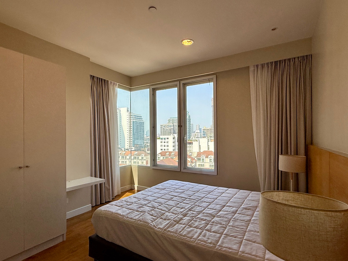 ให้เช่าคอนโดสุขุมวิท อโศก ทองหล่อ : คอนโด 4 ห้องนอน เลี้ยงสัตว์ได้ ใจกลางซอยทองหล่อ ใกล้สถานีรถไฟฟ้า BTS ทองหล่อ