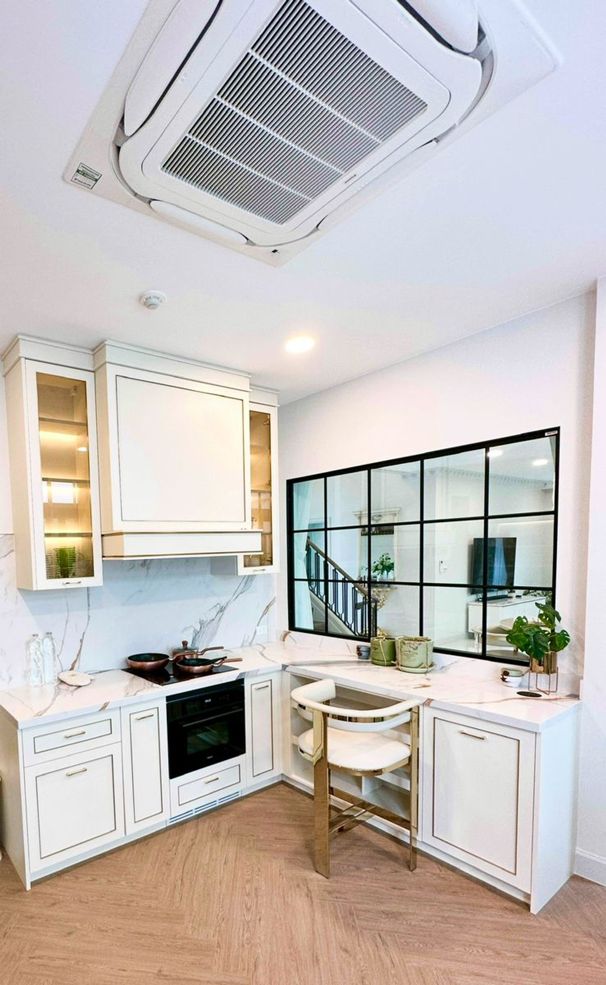 For SaleHousePattanakan, Srinakarin : Nantawan Rama 9 - New Krungthepkreetha / 4 Bedrooms (FOR SALE) AA630