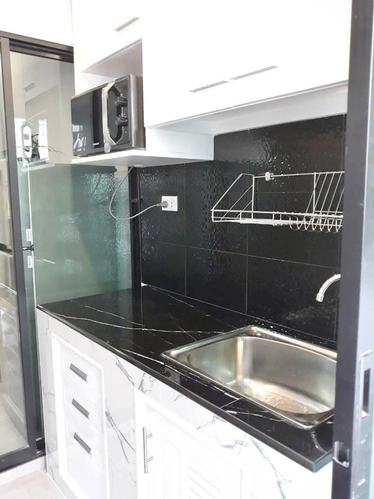 ให้เช่าคอนโดวิภาวดี ดอนเมือง หลักสี่ : 📍โครงการ : รีช พหลโยธิน 52
🚝 ใกล้ : BTS สถานีสะพานใหม่ 400 เมตร
💵 ราคาเช่า : 10,500 บาท / เดือน