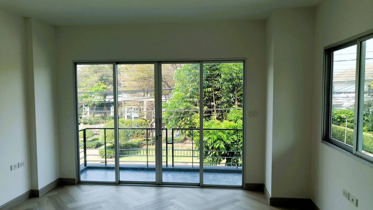 ขายบ้านนวมินทร์ รามอินทรา : ไลฟ์ บางกอก บลูเลอวาร์ด รามอินทรา 23 / 3 ห้องนอน (ขาย), Life Bangkok Boulevard Ramintra 23 / 3 Bedrooms (FOR SALE) DIT050