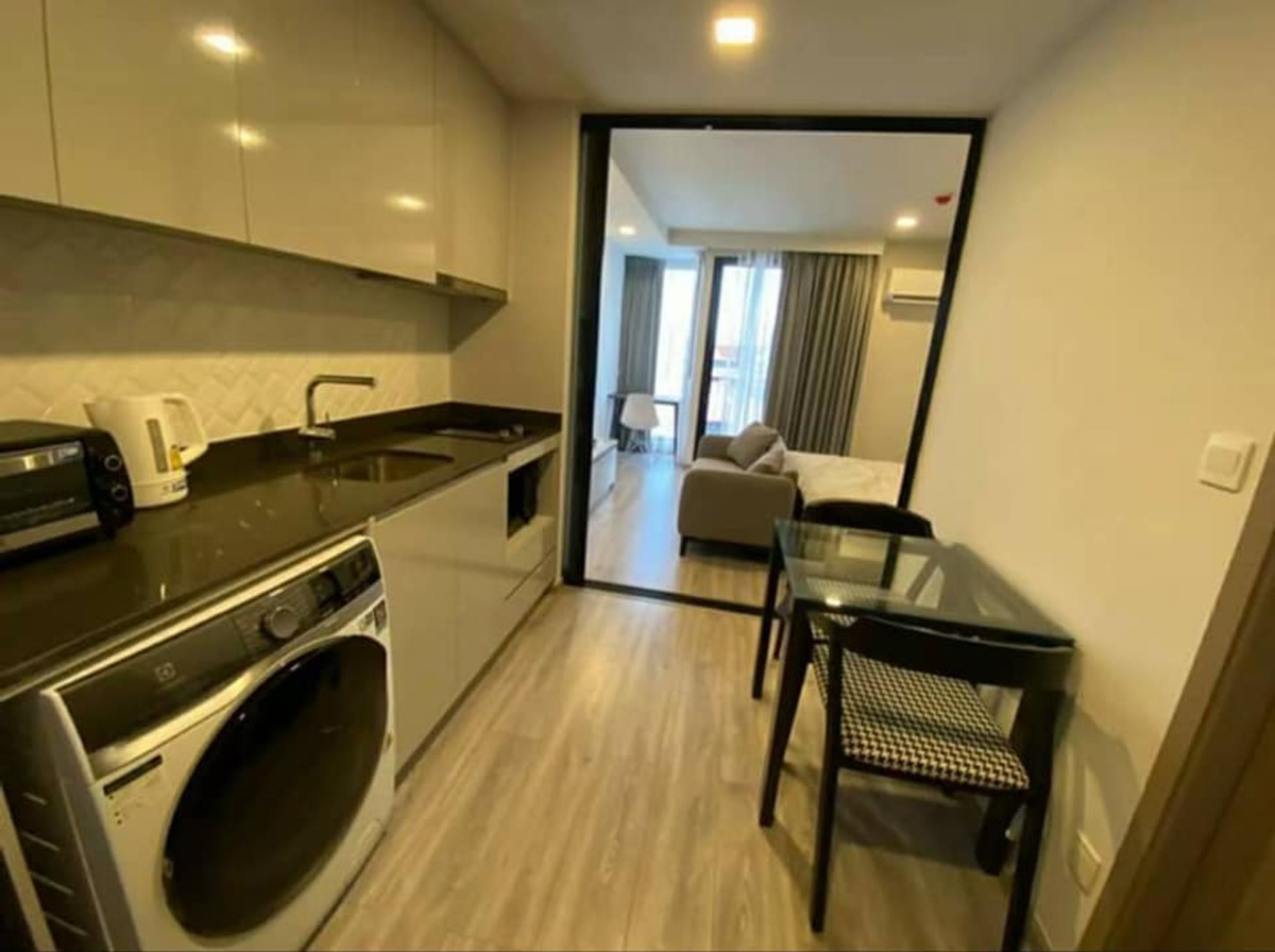 For RentCondoRatchathewi,Phayathai : For rent Maestro 14 Siam-Ratchathewi You can walk to class! Condo near BTS Ratchathewi, beautiful room, high floor, good view, cheap price.