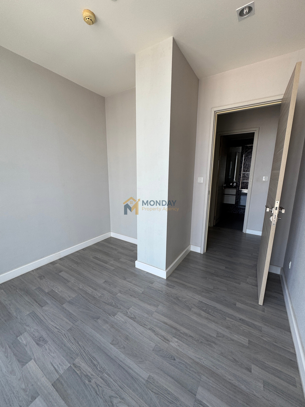 ขายคอนโดสาทร นราธิวาส : 🔥 หลุดจอง! ราคานี้หาไม่ได้ง่าย ๆ เดอะ รูม สาทร - ถนนปั้น พร้อมโอน 🔥MD-26028589