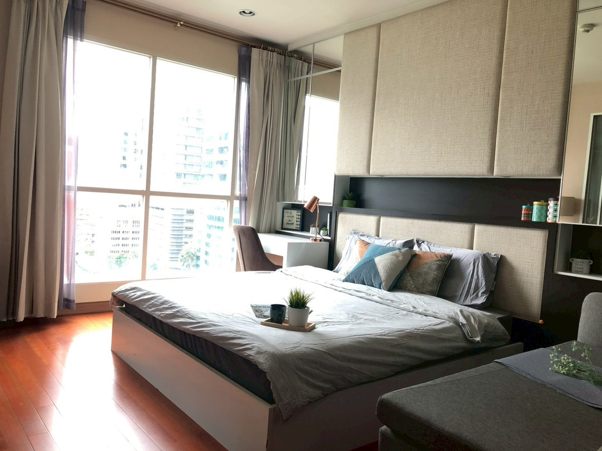 For RentCondoWitthayu, Chidlom, Langsuan, Ploenchit : !! Beautiful room for rent, Condo The Address Chidlom, near BTS Chidlom.