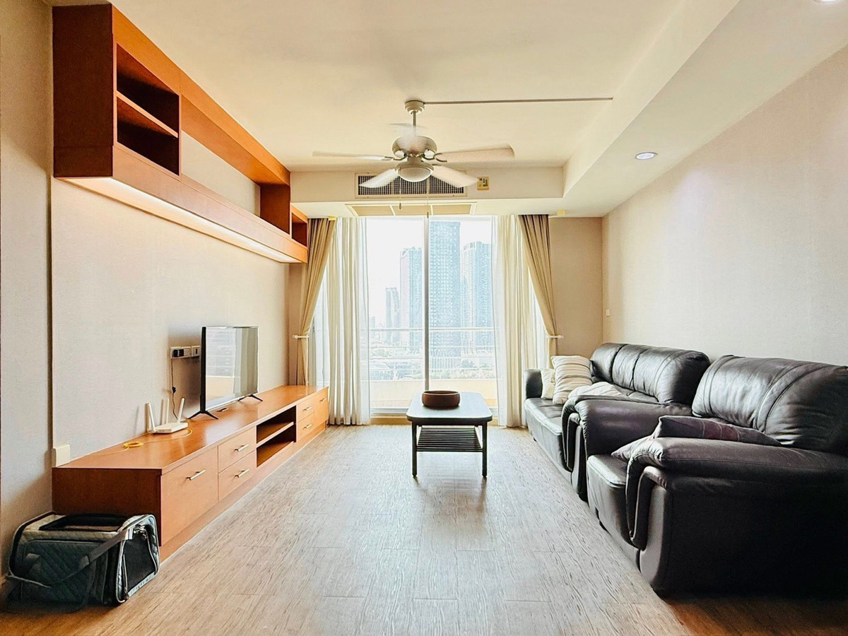 For SaleCondoKasetsart, Ratchayothin : Condo for Sale Supalai Park Phahonyothin 21 3 Bedroom 131 sq.m Near BTS Ha Yaek Lat Phrao MRT Phahonyothin
