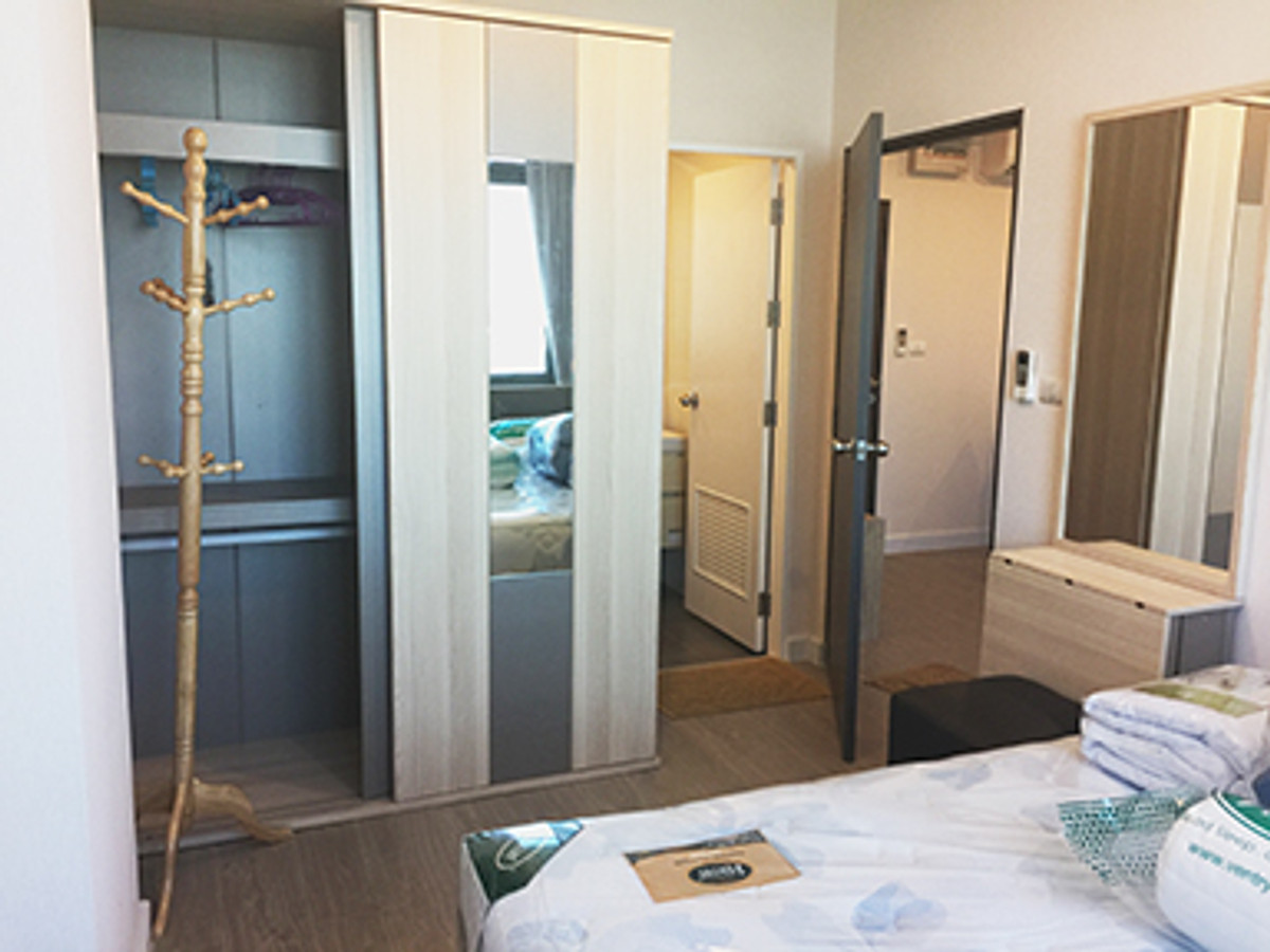 For RentCondoBang Sue, Wong Sawang, Tao Pun : !! Beautiful room for rent, Condo Metro Sky Prachachuen, near MRT Bang Son.