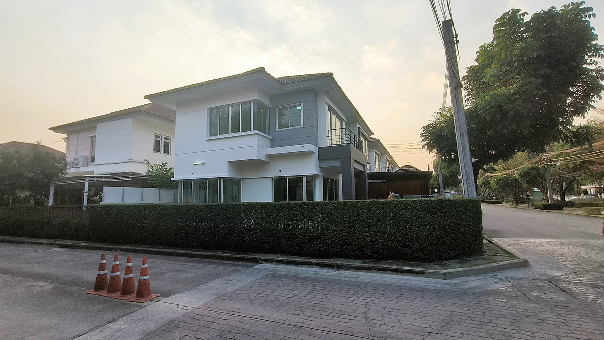 ขายบ้านนวมินทร์ รามอินทรา : ไลฟ์ บางกอก บลูเลอวาร์ด รามอินทรา 23 / 3 ห้องนอน (ขาย), Life Bangkok Boulevard Ramintra 23 / 3 Bedrooms (FOR SALE) DIT050