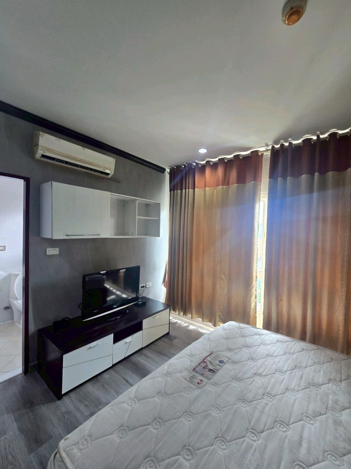 For RentCondoRama9, Petchburi, RCA : Condo for rent, 1 bedroom, 41 sq m.📍PG Rama 9📍near MRT Rama 9