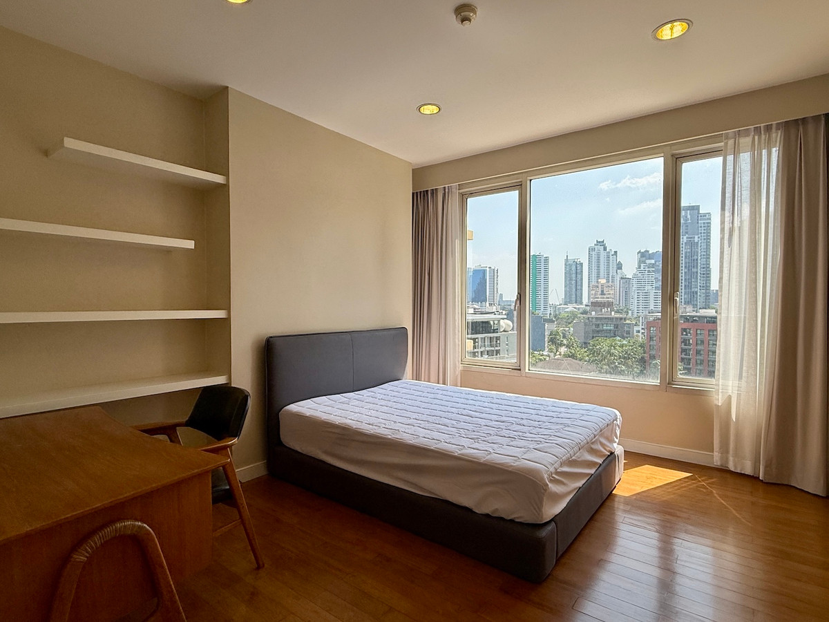 ให้เช่าคอนโดสุขุมวิท อโศก ทองหล่อ : คอนโด 4 ห้องนอน เลี้ยงสัตว์ได้ ใจกลางซอยทองหล่อ ใกล้สถานีรถไฟฟ้า BTS ทองหล่อ