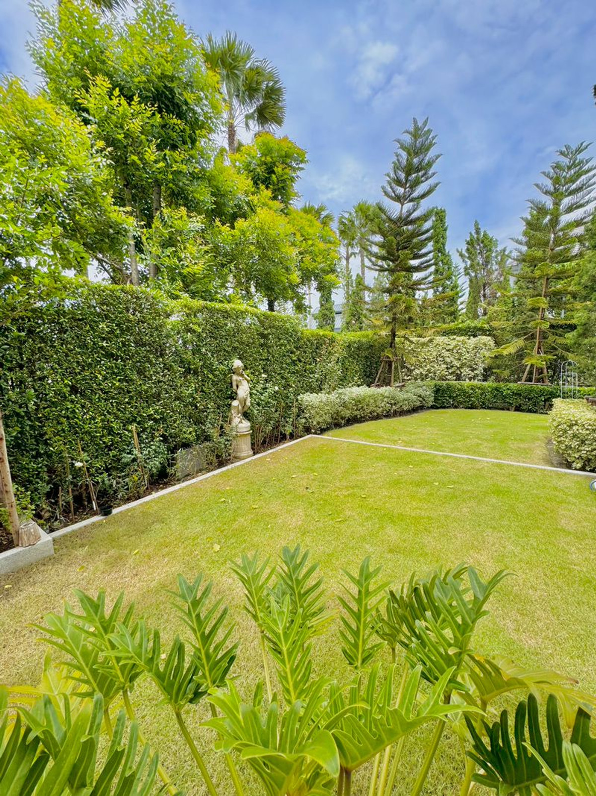 For SaleHousePattanakan, Srinakarin : Nantawan Rama 9 - New Krungthepkreetha / 5 Bedrooms (FOR SALE) AA631