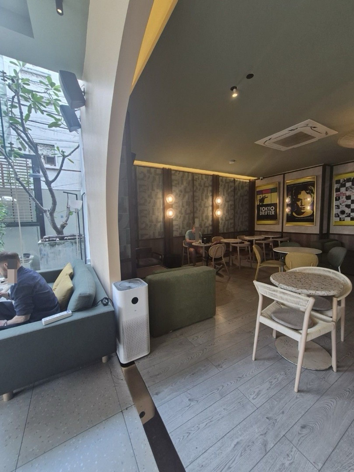 For RentShop HouseSukhumvit, Asoke, Thonglor : 📌Space for rent, suitable for cafes, restaurants, Ekkamai location.