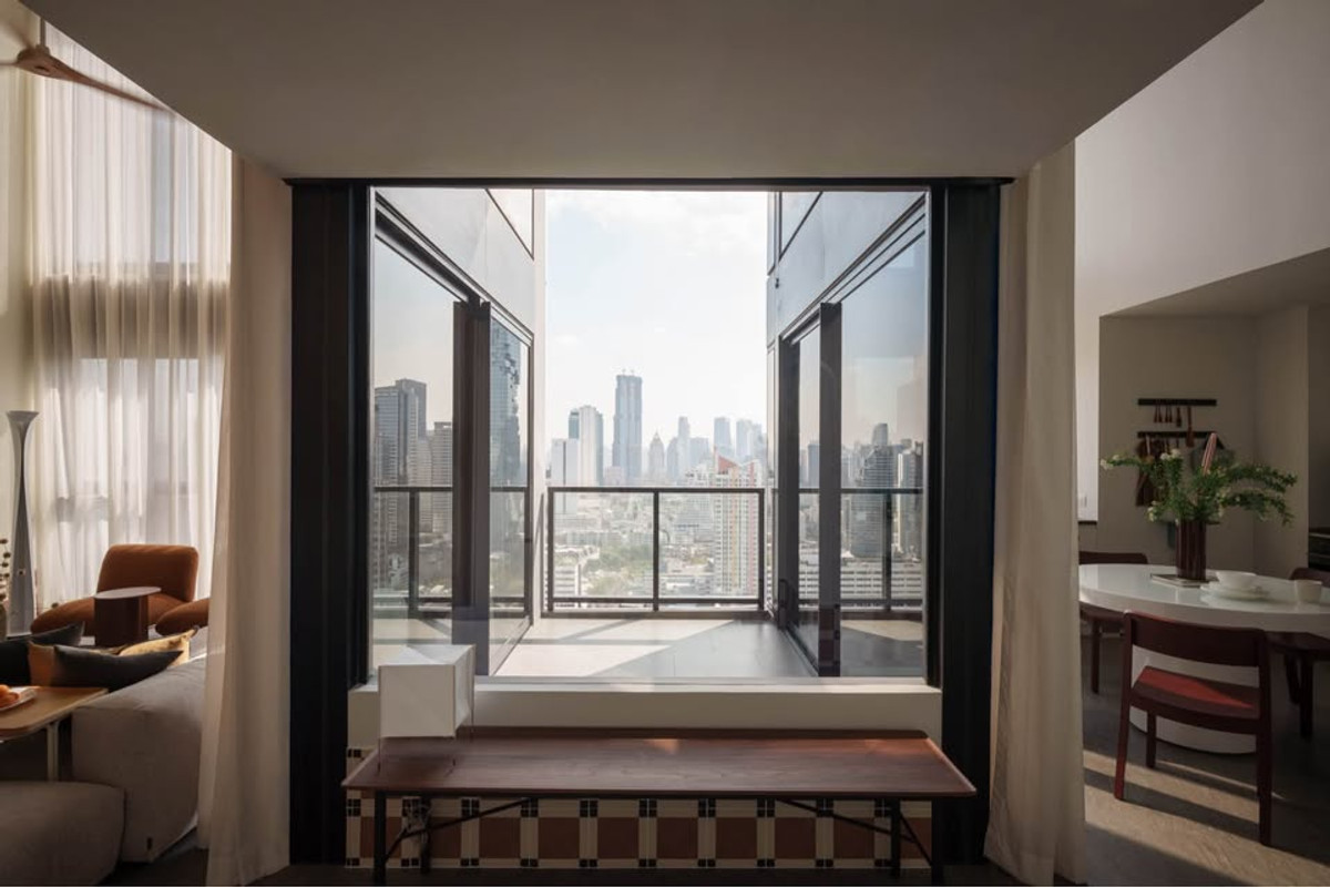 ให้เช่าคอนโดสีลม ศาลาแดง บางรัก : ให้เช่า The Lofts Silom ราคา 140,000 บาท [JZr260311]