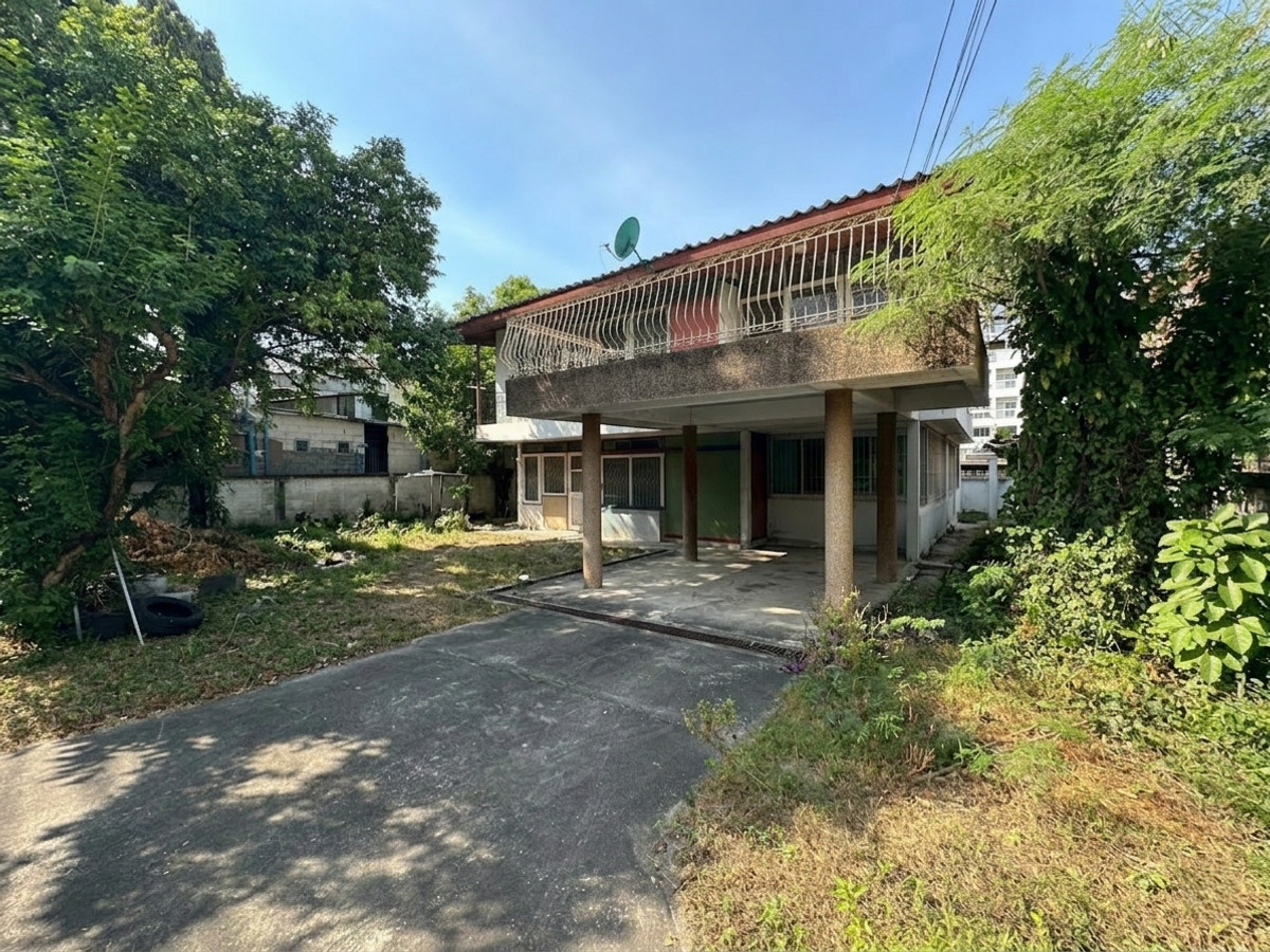 ขายบ้านรามคำแหง หัวหมาก : บ้านเดี่ยว พระราม 9 ซอย 41 แยก 20 (เสรี 9) / 1 ห้องนอน (ขาย), Detached House Rama 9 Soi 41 Yak 20 (Seri 9) / 1 Bedroom (FOR SALE) JANE042