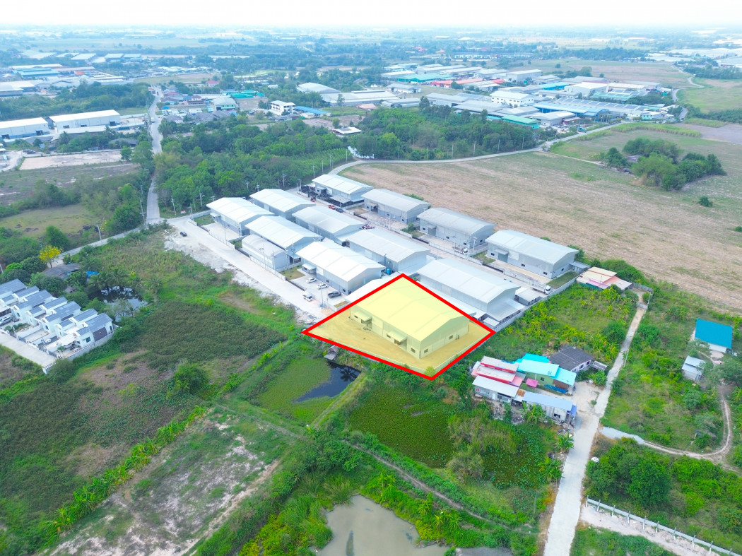 For SaleFactoryPattaya, Bangsaen, Chonburi : Factory for sale in Ban Bueng District, Chonburi. 775 sq m, 479.7 sq wah. Brand new