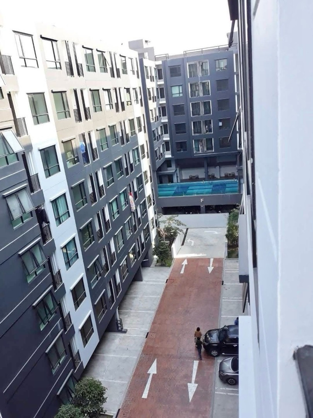 ให้เช่าคอนโดวิภาวดี ดอนเมือง หลักสี่ : 📍โครงการ : รีช พหลโยธิน 52
🚝 ใกล้ : BTS สถานีสะพานใหม่ 400 เมตร
💵 ราคาเช่า : 10,500 บาท / เดือน