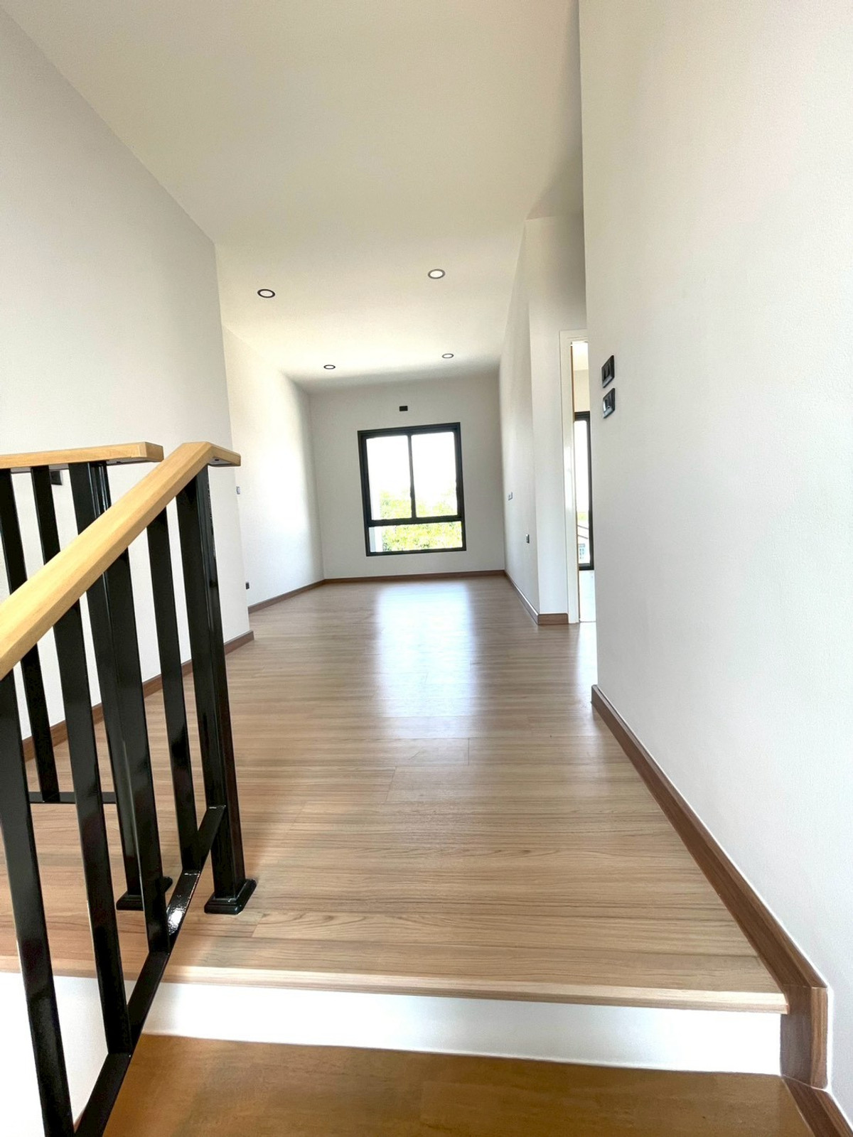 For SaleHousePattaya, Bangsaen, Chonburi : Detached House 57 Sq.w. behind Wat Takian Tia / 4 Bedrooms (FOR SALE) BEWN106