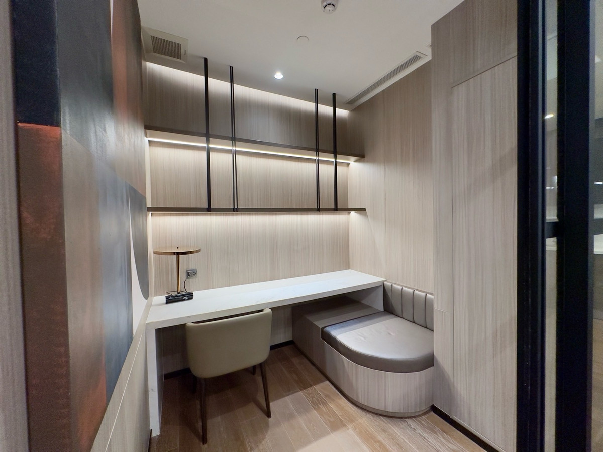 คอนโดวิทยุ ชิดลม หลังสวน : Rare Item 🔥Muniq Langsuan 96 sqm Rent/Sale Luxury Fully Furnished with Sinthorn garden view 🌿