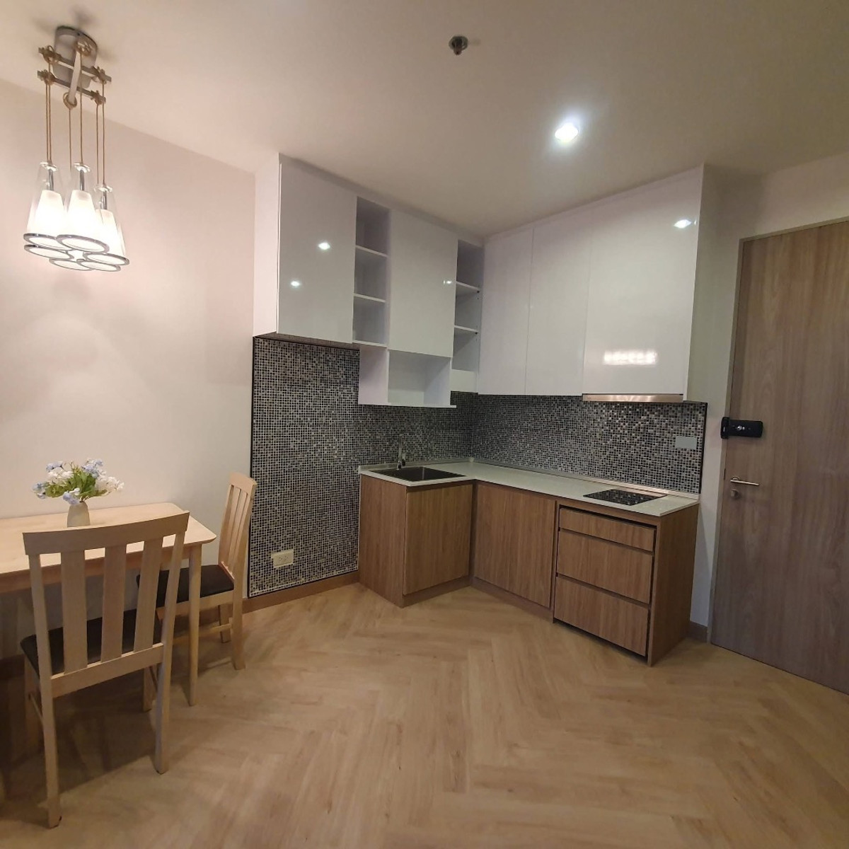For SaleCondoRatchathewi,Phayathai : 🏡 The Capital Ratchaprarop–Vibhavadi | 1 Bedroom, Corner Unit, 2.7 m Ceiling Height Near BTS Victory Monument | Price 3.19 MB 📞 065-626-5636 (Kie)