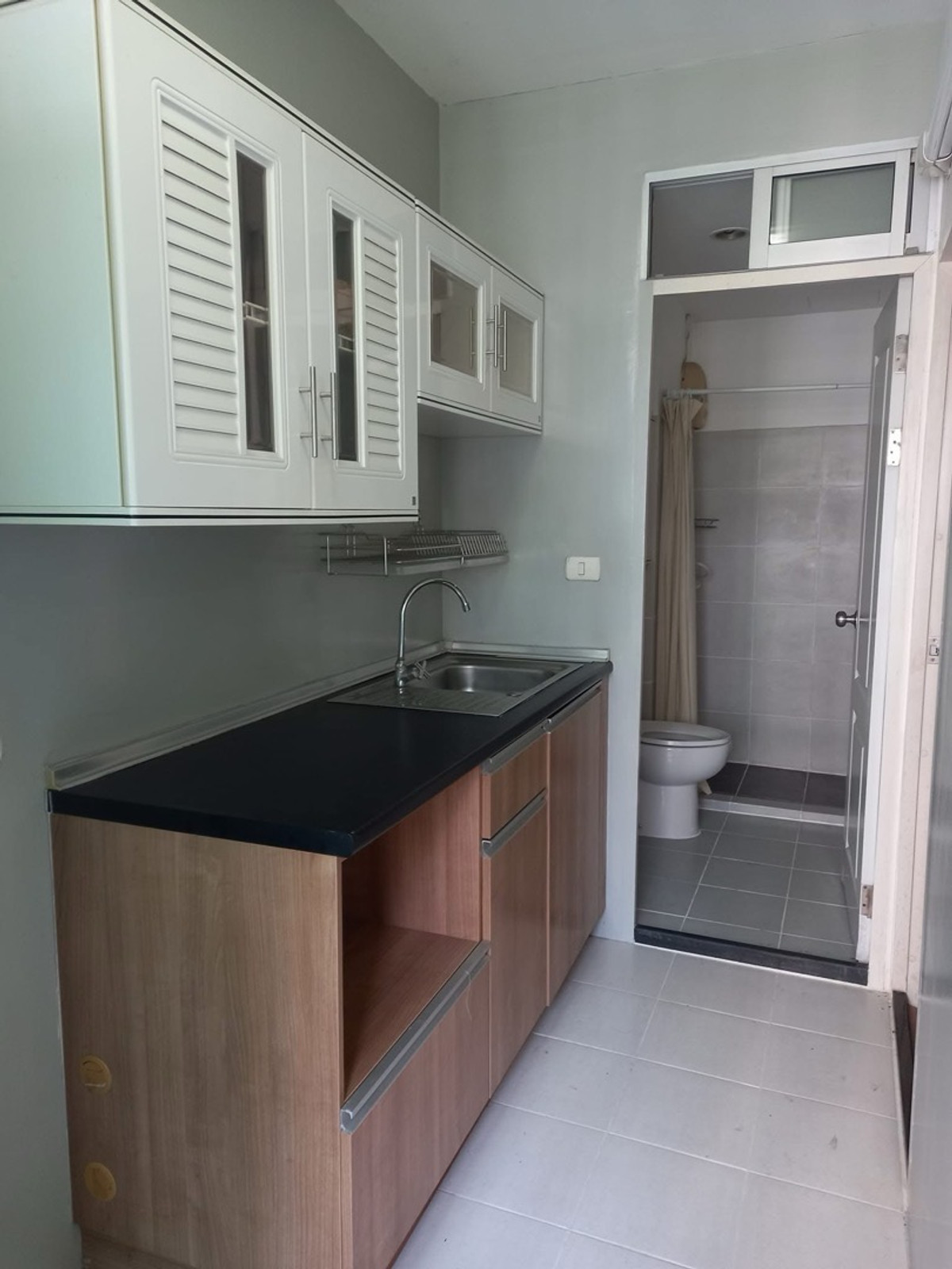 For RentCondoSeri Thai, Ramkhamhaeng Nida : For rent, Project 624 Condolette Lat Phrao.