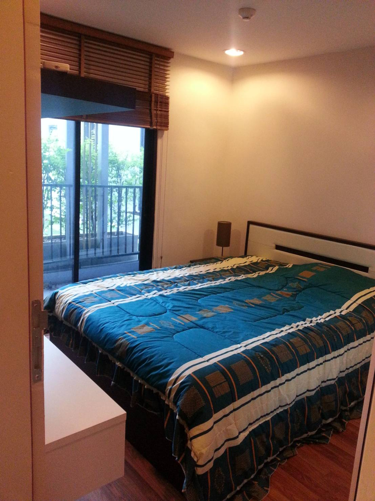 For RentCondoSukhumvit, Asoke, Thonglor : For rent: Zenith Place Sukhumvit 42 Rare Item! Special unit with only one room in the building, 2 bedrooms, 70 sq m., near BTS Phra Khanong.