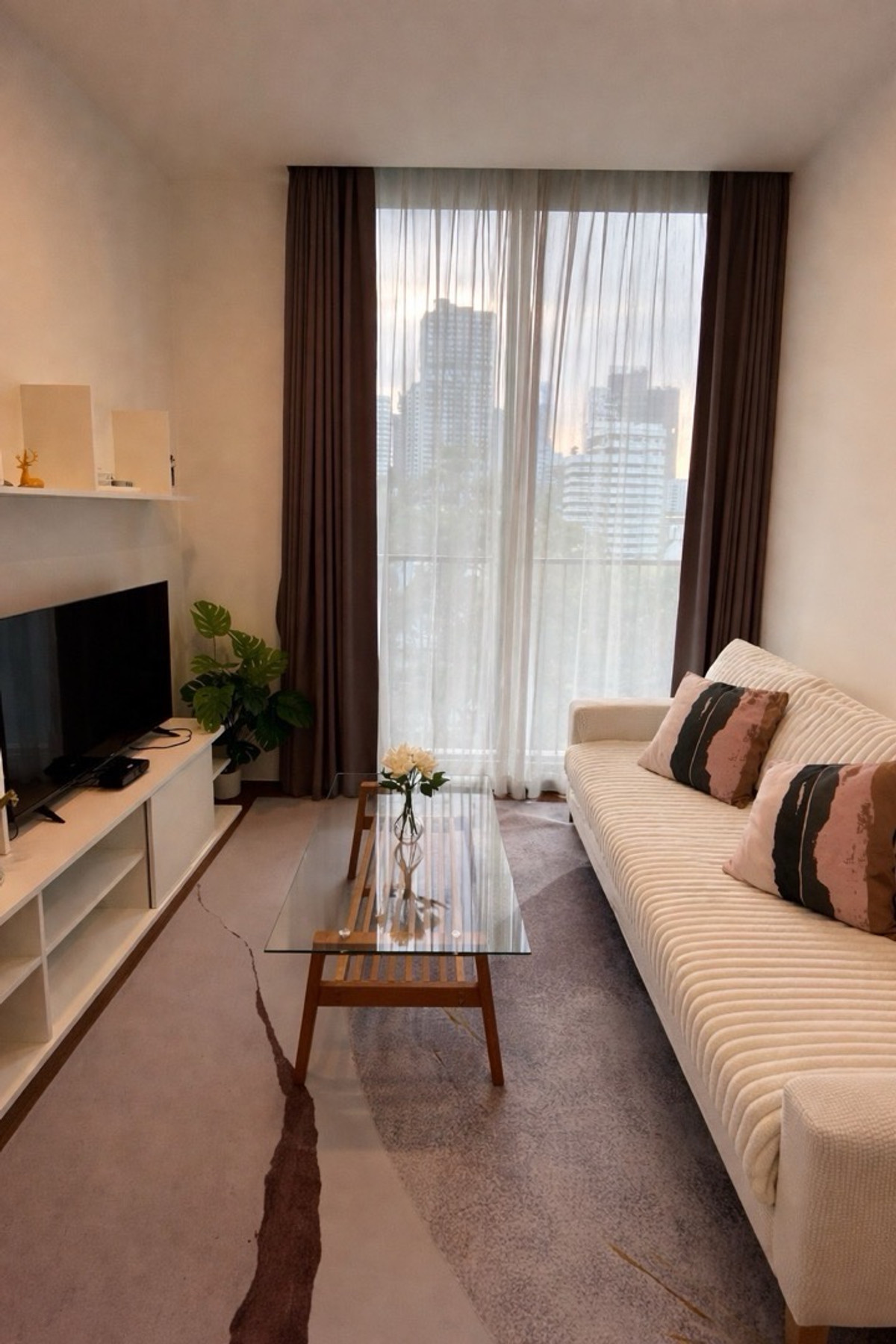 ให้เช่าคอนโดสุขุมวิท อโศก ทองหล่อ : ปล่อยเช่าคอนโดใกล้บีทีเอส