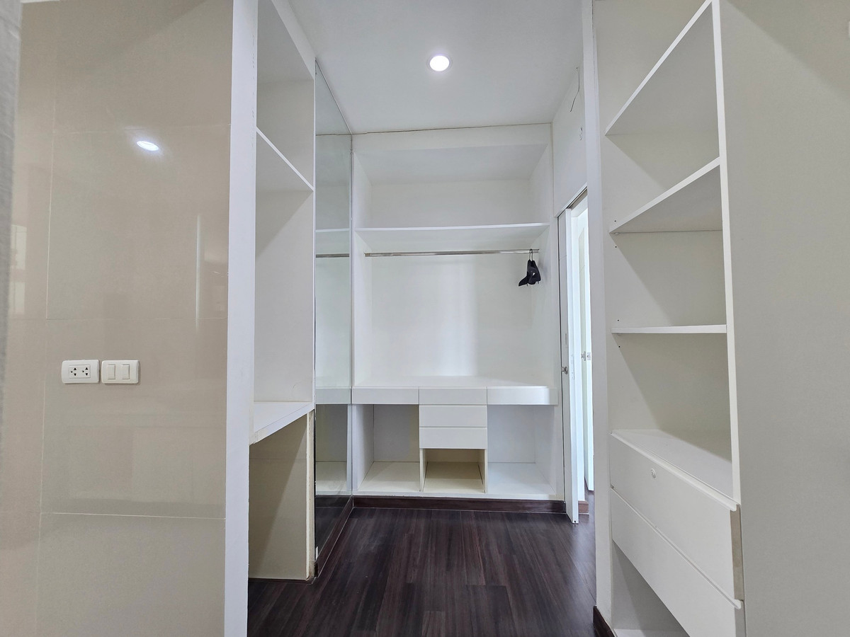 For SaleCondoRatchathewi,Phayathai : (Urgent sale) 🏠✨ Baan Klang Krung Siam-Pathumwan | Condo for sale, 2 bedrooms, large room, prime location, convenient travel (HBH-ST-242)