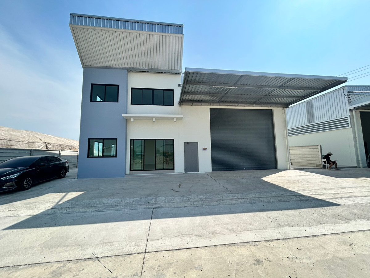 For RentFactorySamut Prakan,Samrong : Factory for rent, newly built, Soi Bang Pla 2, Thepharak, Samut Prakan, land size 214 sq m, has space on the side. Can park many cars. Factory size 468 sq m. including office. Can request permission from Ror Ngor.2.