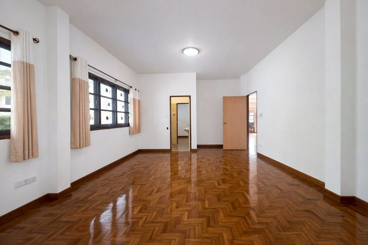 ขายบ้านเชียงใหม่ : 95595 - ขายด่วน! บ้านเดี่ยวหนองผึ้ง สารภี 100 ตรว. เพียง 2.79 ล้าน (ลดจาก 3.2 ล.) ใกล้ถนนต้นยาง 150 ม. น้ำไม่ท่วม!