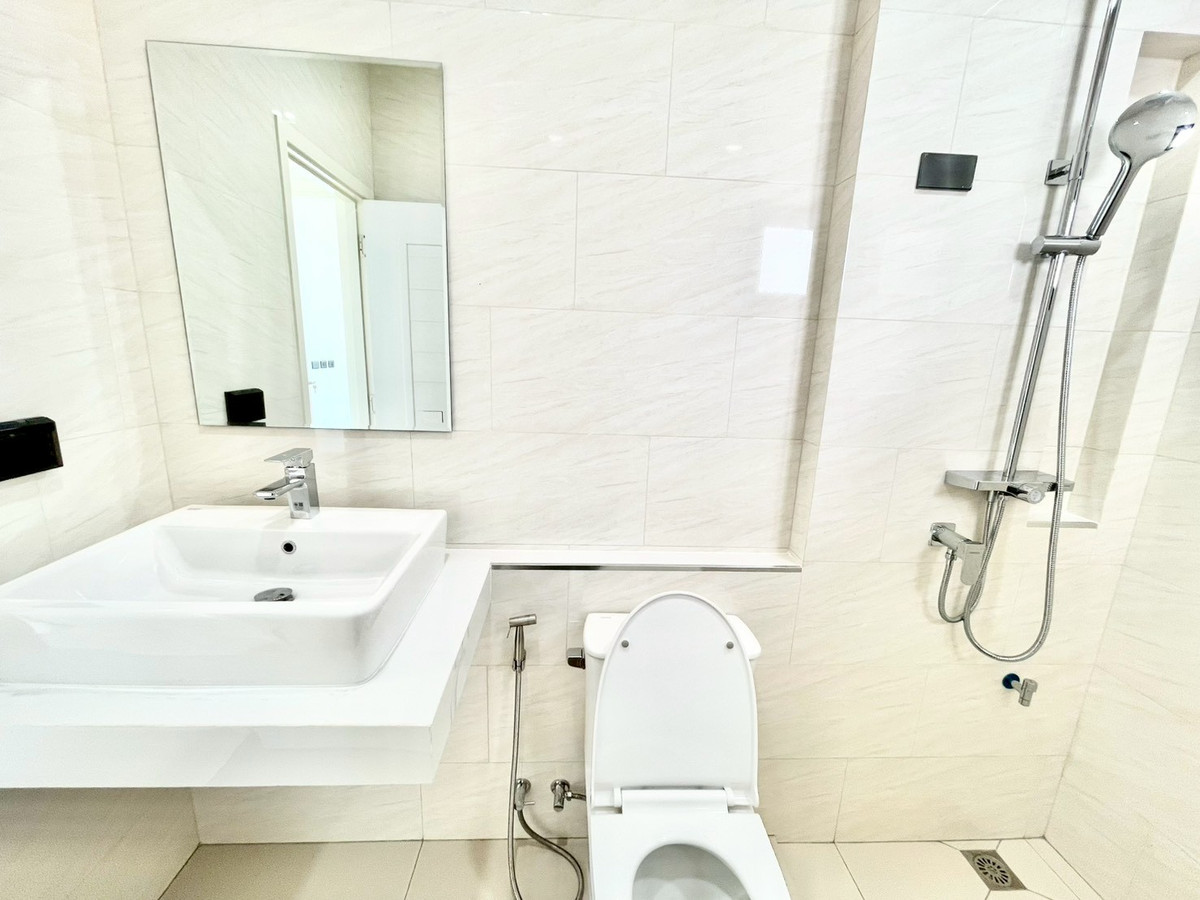 For SaleHousePattaya, Bangsaen, Chonburi : Detached House 57 Sq.w. behind Wat Takian Tia / 4 Bedrooms (FOR SALE) BEWN106