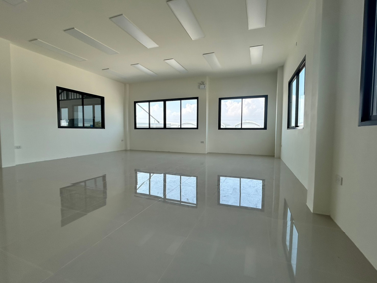 For RentFactorySamut Prakan,Samrong : Factory for rent, newly built, Soi Bang Pla 2, Thepharak, Samut Prakan, land size 214 sq m, has space on the side. Can park many cars. Factory size 468 sq m. including office. Can request permission from Ror Ngor.2.