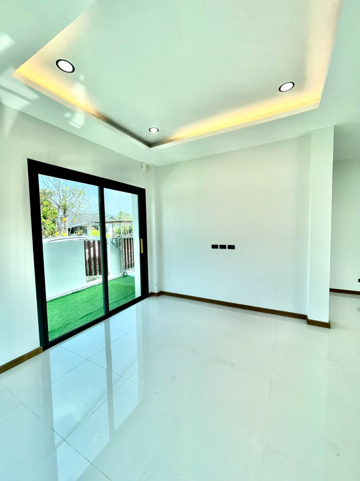 For SaleHousePattaya, Bangsaen, Chonburi : Detached House 57 Sq.w. behind Wat Takian Tia / 4 Bedrooms (FOR SALE) BEWN106