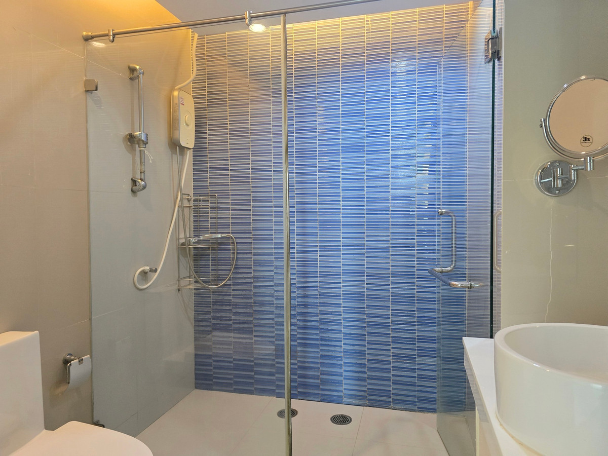 For SaleCondoRatchathewi,Phayathai : (Urgent sale) 🏠✨ Baan Klang Krung Siam-Pathumwan | Condo for sale, 2 bedrooms, large room, prime location, convenient travel (HBH-ST-242)