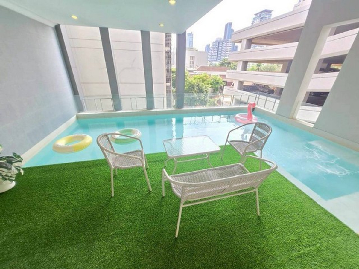 For RentHouseSukhumvit, Asoke, Thonglor : HR3321 Rare Item Super Luxury House with Private Lift 749 Residence Sukhumvit 49/1 near BTS Phrom Phong & Thonglor