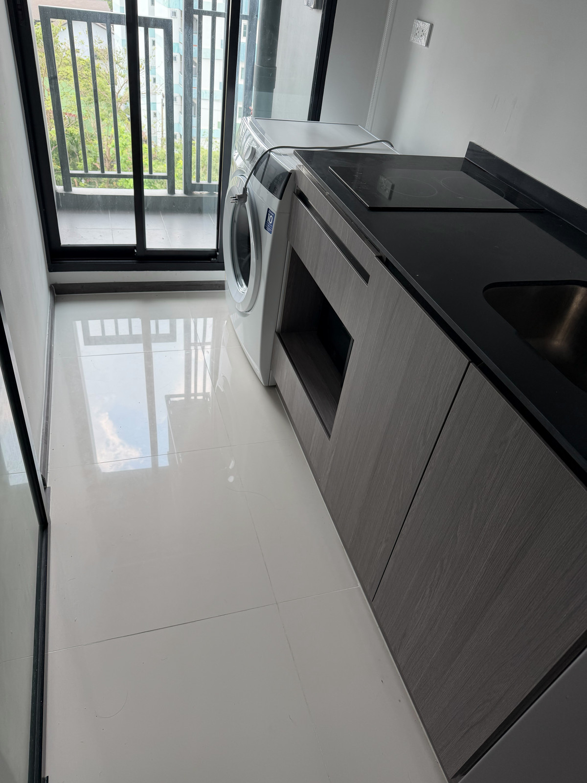 For RentCondoLadprao, Central Ladprao : The origin Lat Phrao 15, very new room, good price too.