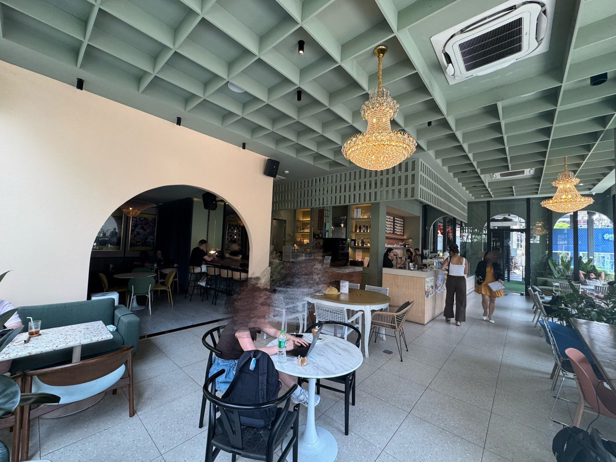 For RentShop HouseSukhumvit, Asoke, Thonglor : 📌Space for rent, suitable for cafes, restaurants, Ekkamai location.