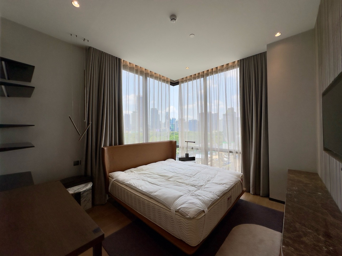 คอนโดวิทยุ ชิดลม หลังสวน : Rare Item 🔥Muniq Langsuan 96 sqm Rent/Sale Luxury Fully Furnished with Sinthorn garden view 🌿