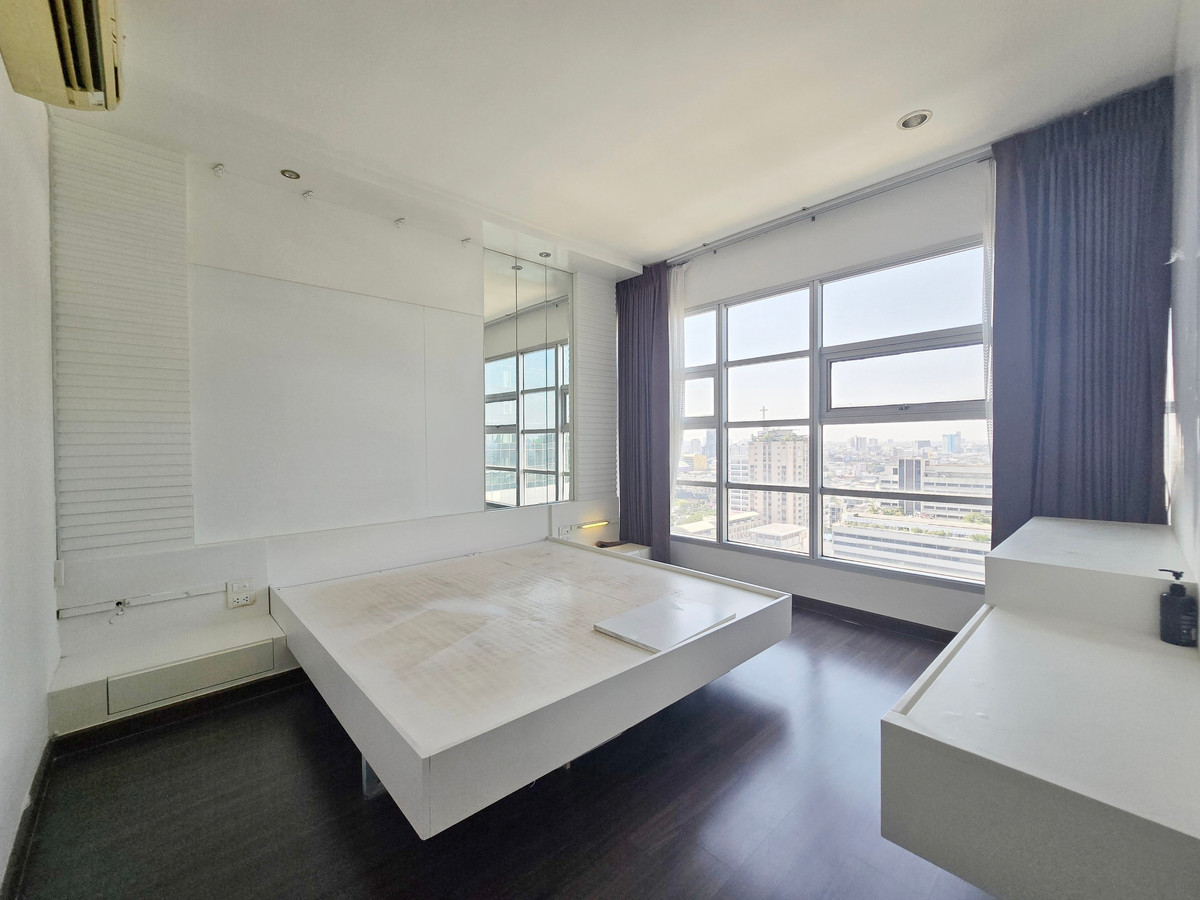 For SaleCondoRatchathewi,Phayathai : (Urgent sale) 🏠✨ Baan Klang Krung Siam-Pathumwan | Condo for sale, 2 bedrooms, large room, prime location, convenient travel (HBH-ST-242)