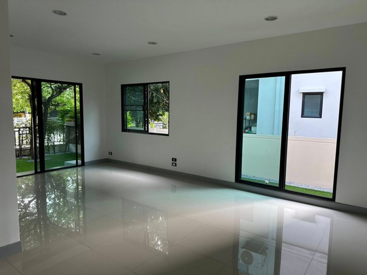 For RentHousePathum Thani,Rangsit, Thammasat : HR3322 Single house for rent, PAVE Rangsit project (Khlong 4) – beautiful house, new condition, with furniture/new appliances.