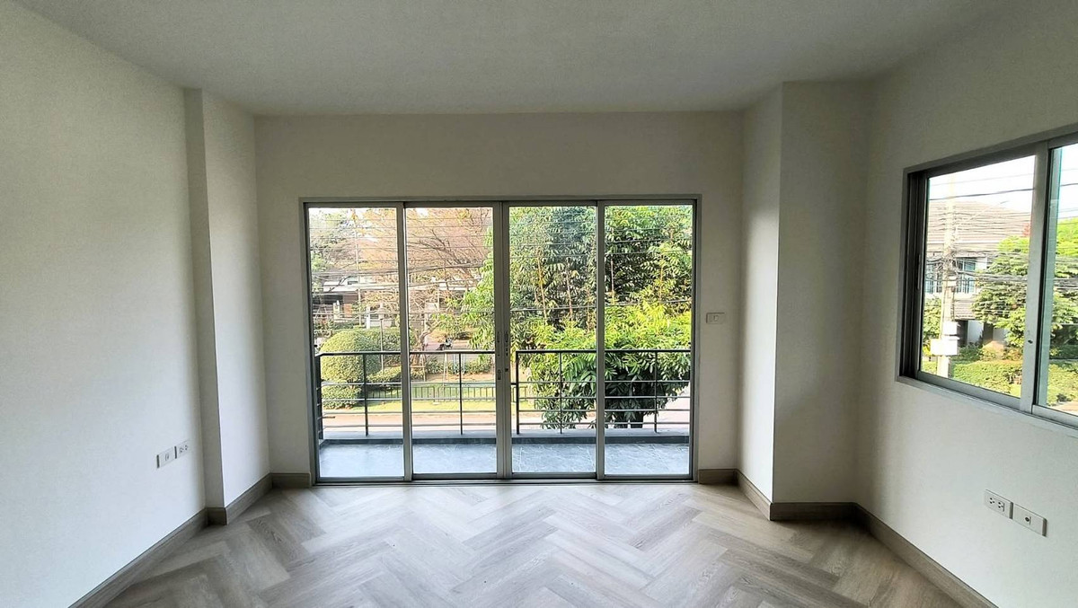 ขายบ้านนวมินทร์ รามอินทรา : ไลฟ์ บางกอก บลูเลอวาร์ด รามอินทรา 23 / 3 ห้องนอน (ขาย), Life Bangkok Boulevard Ramintra 23 / 3 Bedrooms (FOR SALE) DIT050